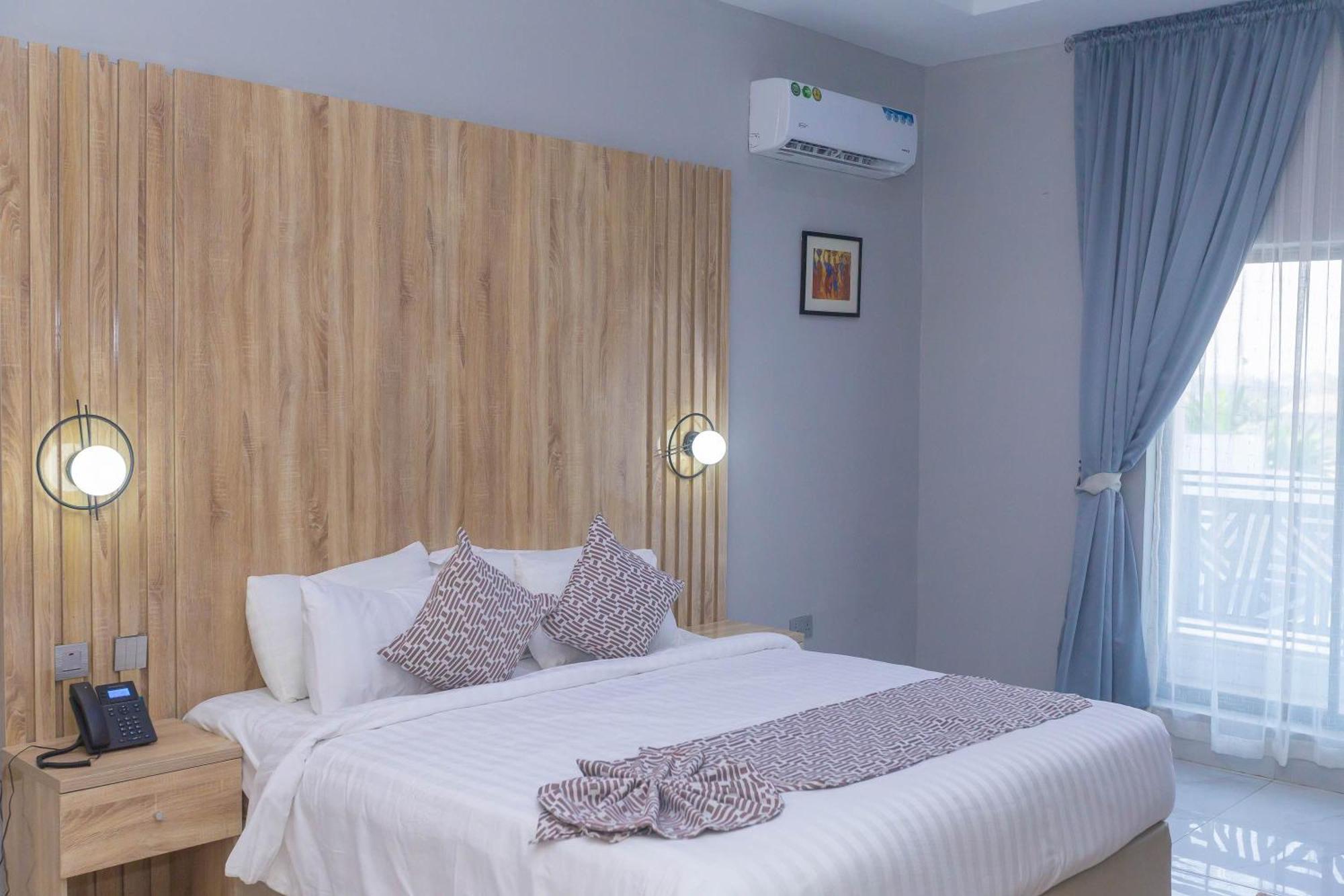 Ojaja Suites By Perennia Akure Ngoại thất bức ảnh