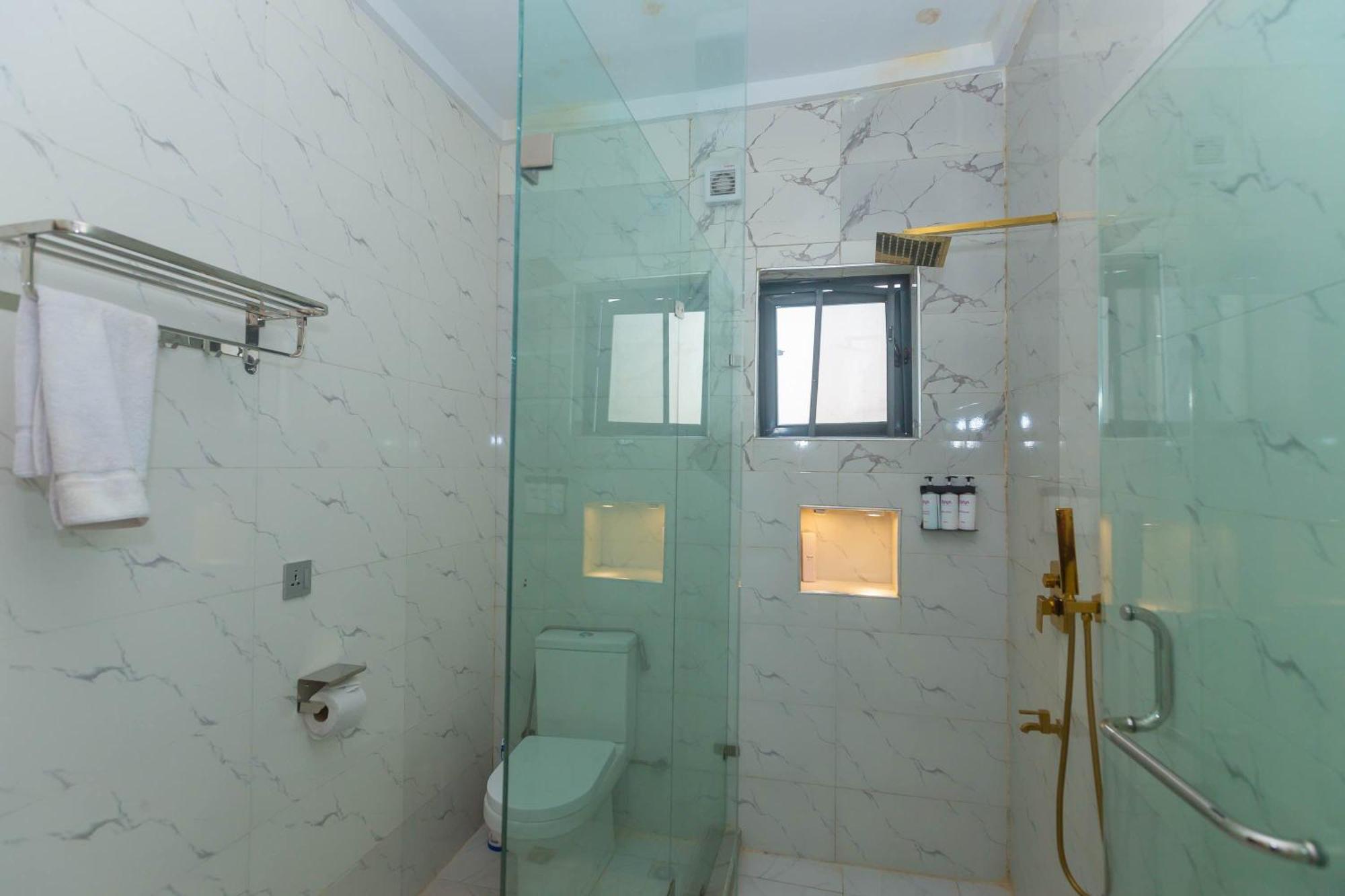 Ojaja Suites By Perennia Akure Ngoại thất bức ảnh