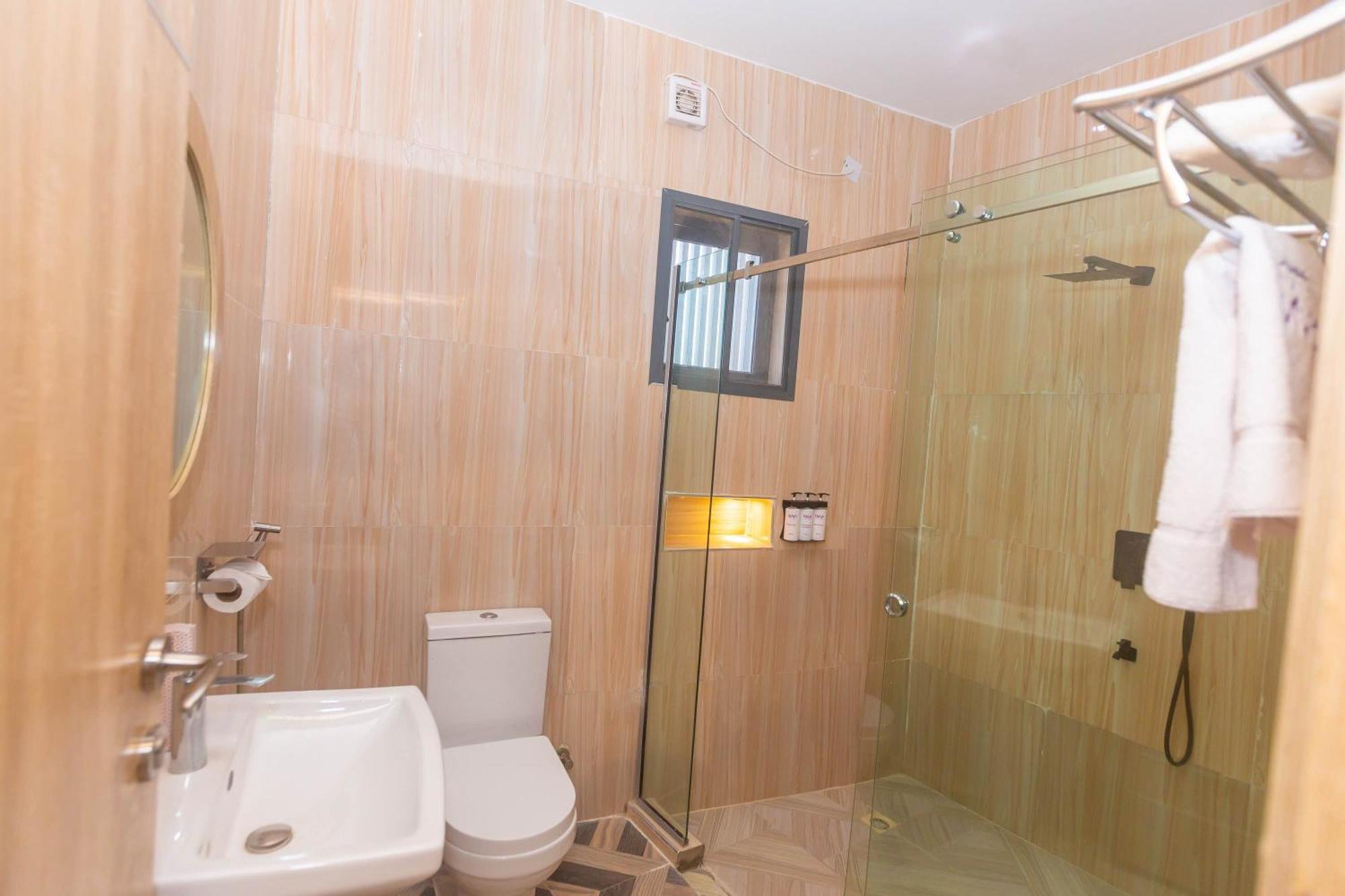 Ojaja Suites By Perennia Akure Ngoại thất bức ảnh