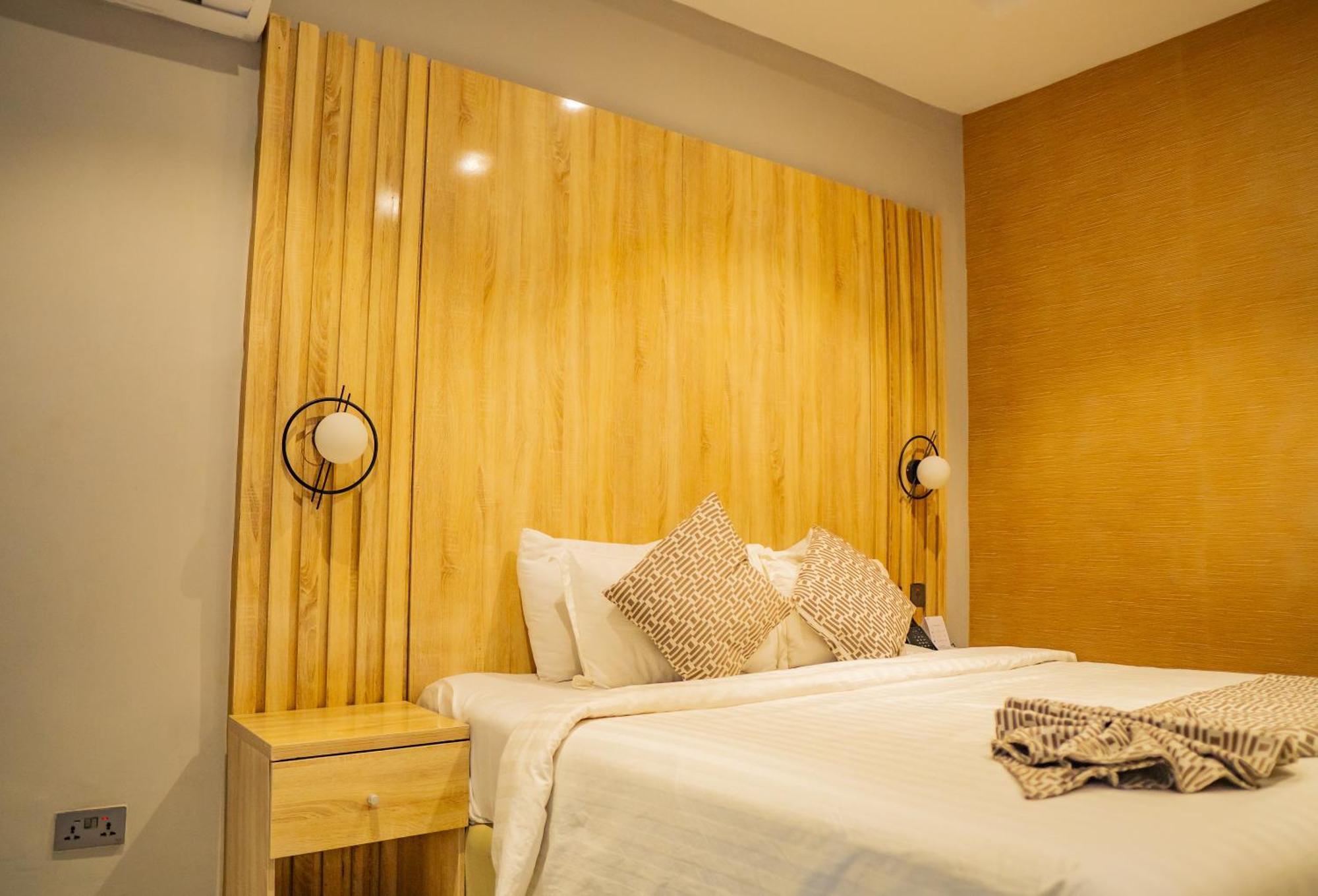 Ojaja Suites By Perennia Akure Ngoại thất bức ảnh