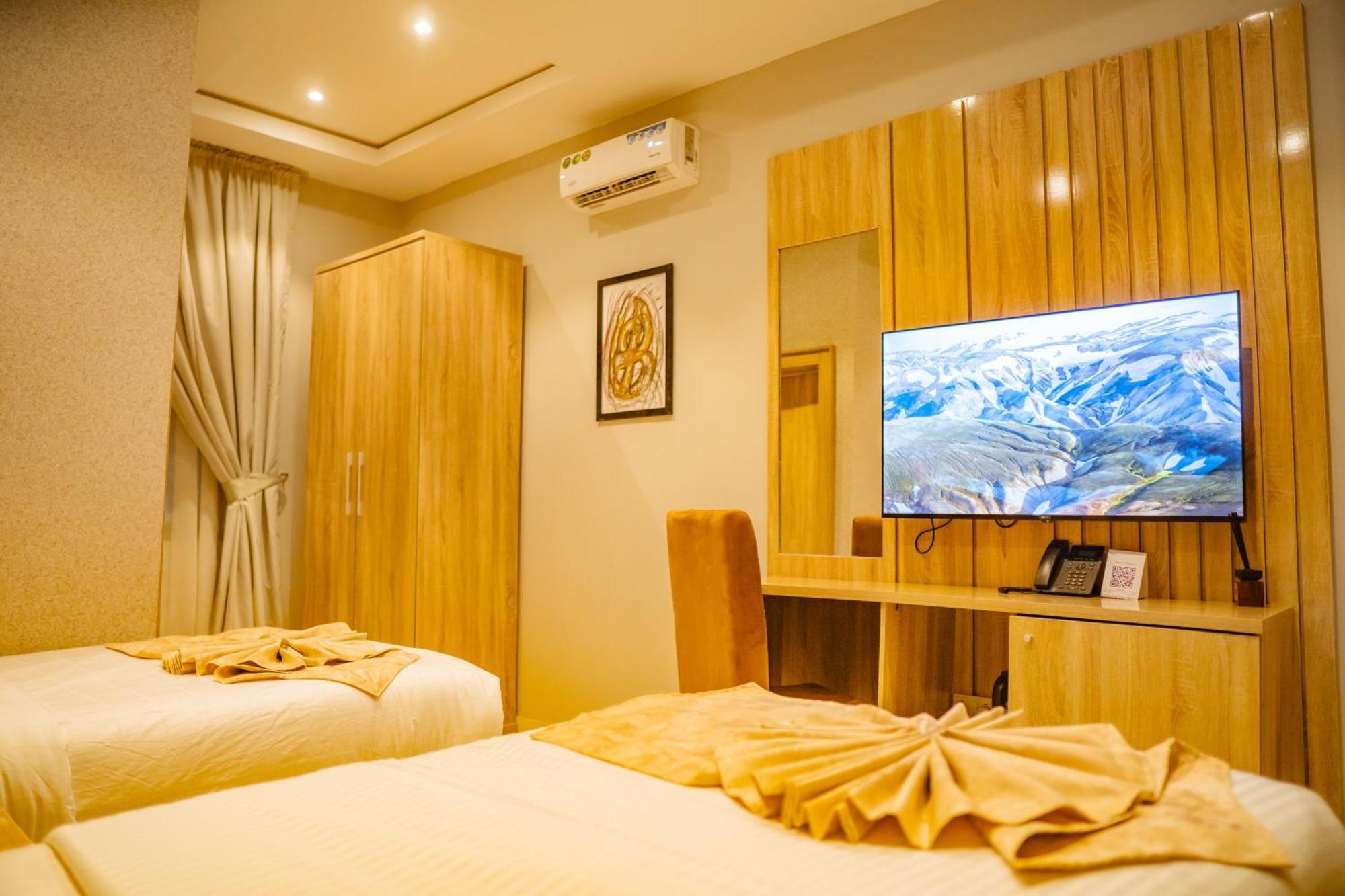 Ojaja Suites By Perennia Akure Ngoại thất bức ảnh