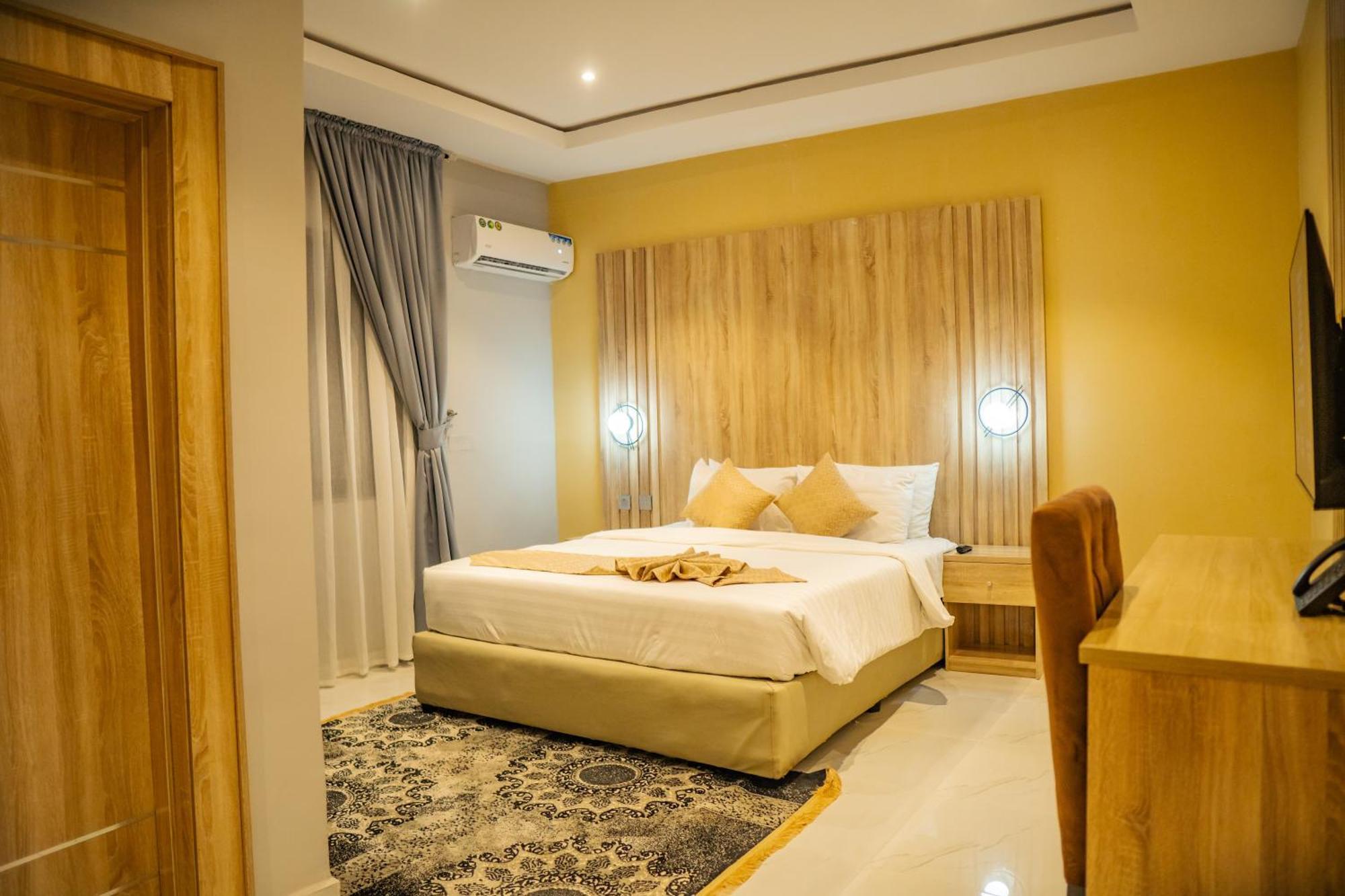 Ojaja Suites By Perennia Akure Ngoại thất bức ảnh
