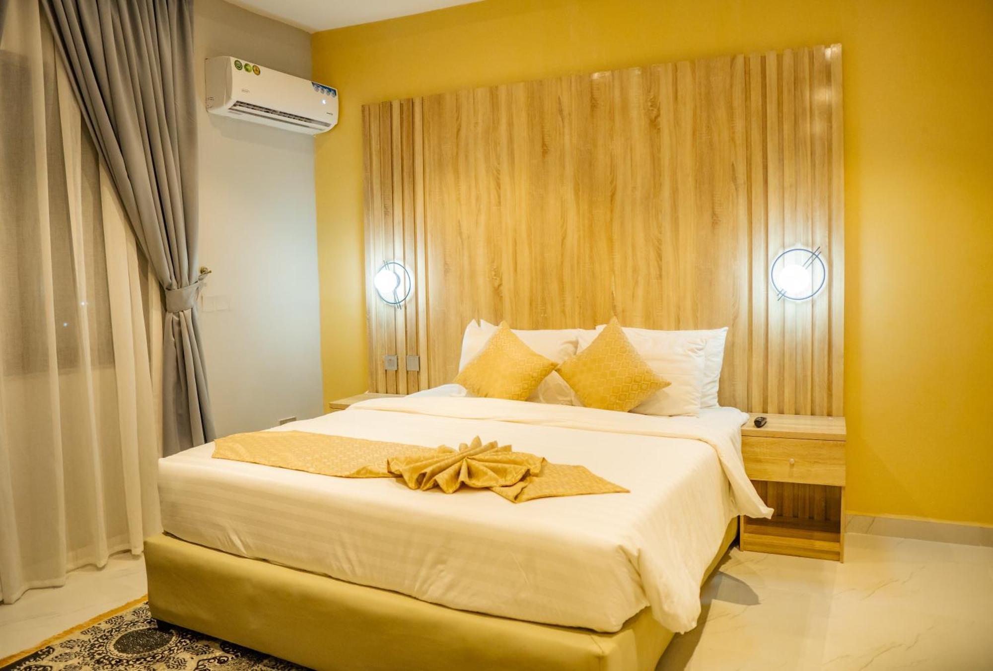 Ojaja Suites By Perennia Akure Ngoại thất bức ảnh