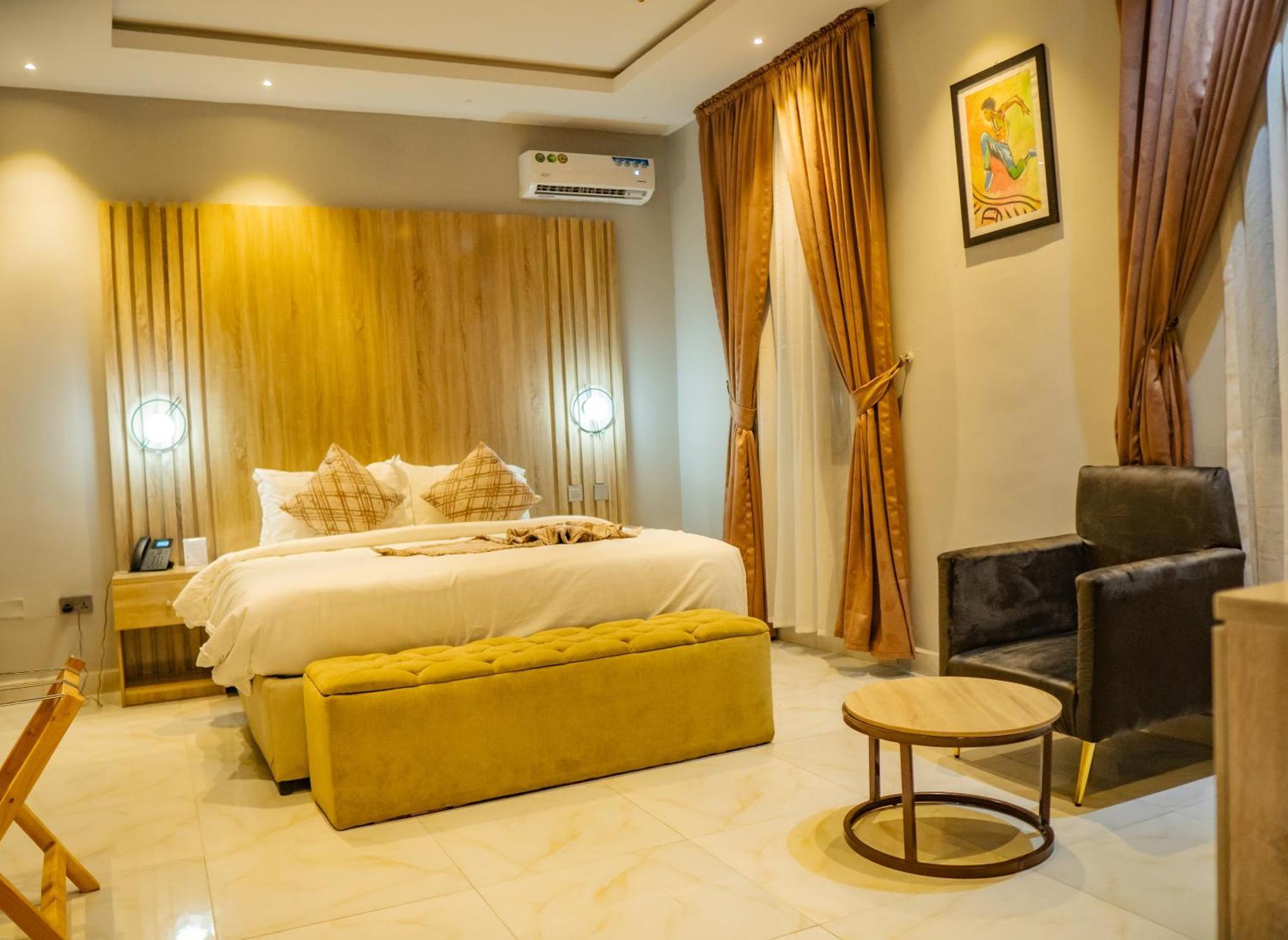 Ojaja Suites By Perennia Akure Ngoại thất bức ảnh