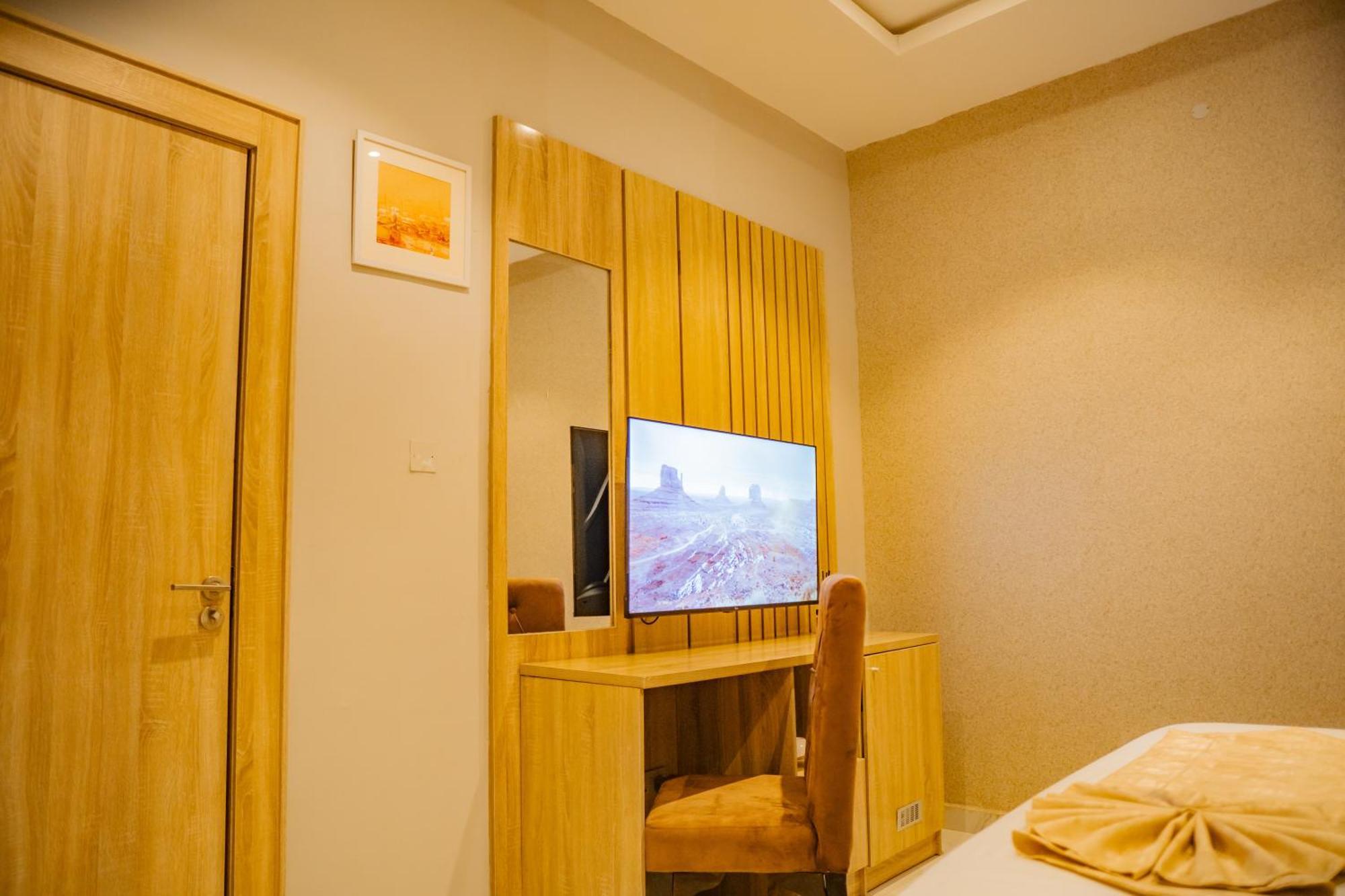 Ojaja Suites By Perennia Akure Ngoại thất bức ảnh