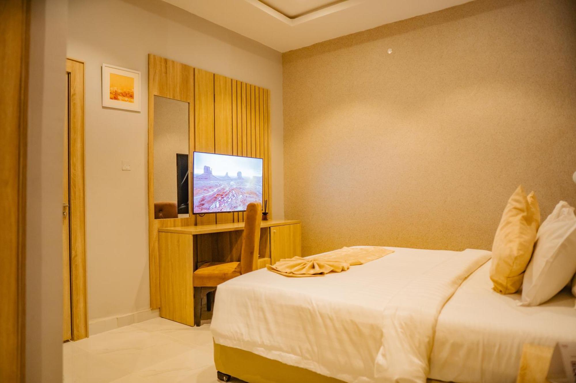Ojaja Suites By Perennia Akure Ngoại thất bức ảnh