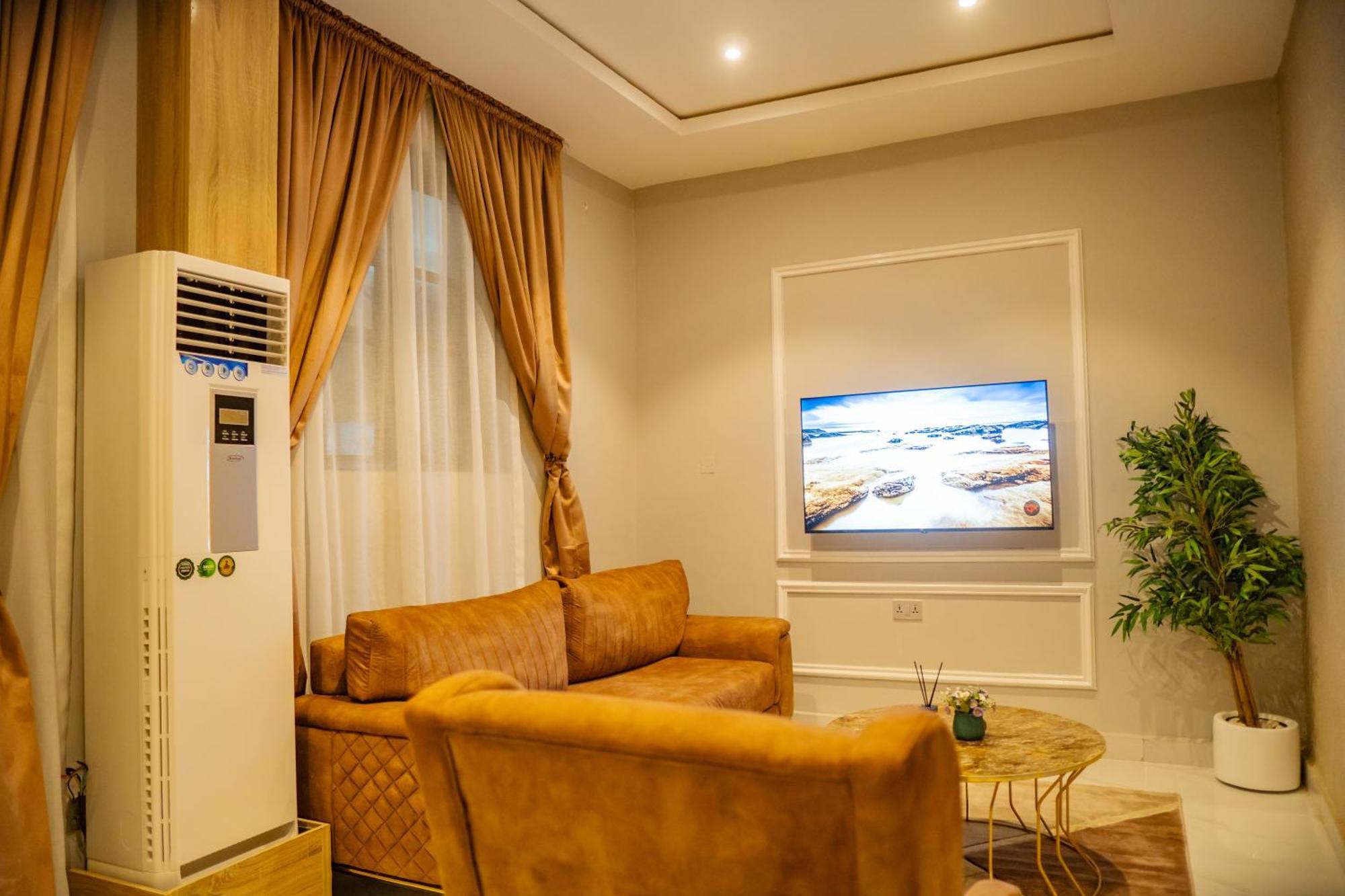 Ojaja Suites By Perennia Akure Ngoại thất bức ảnh